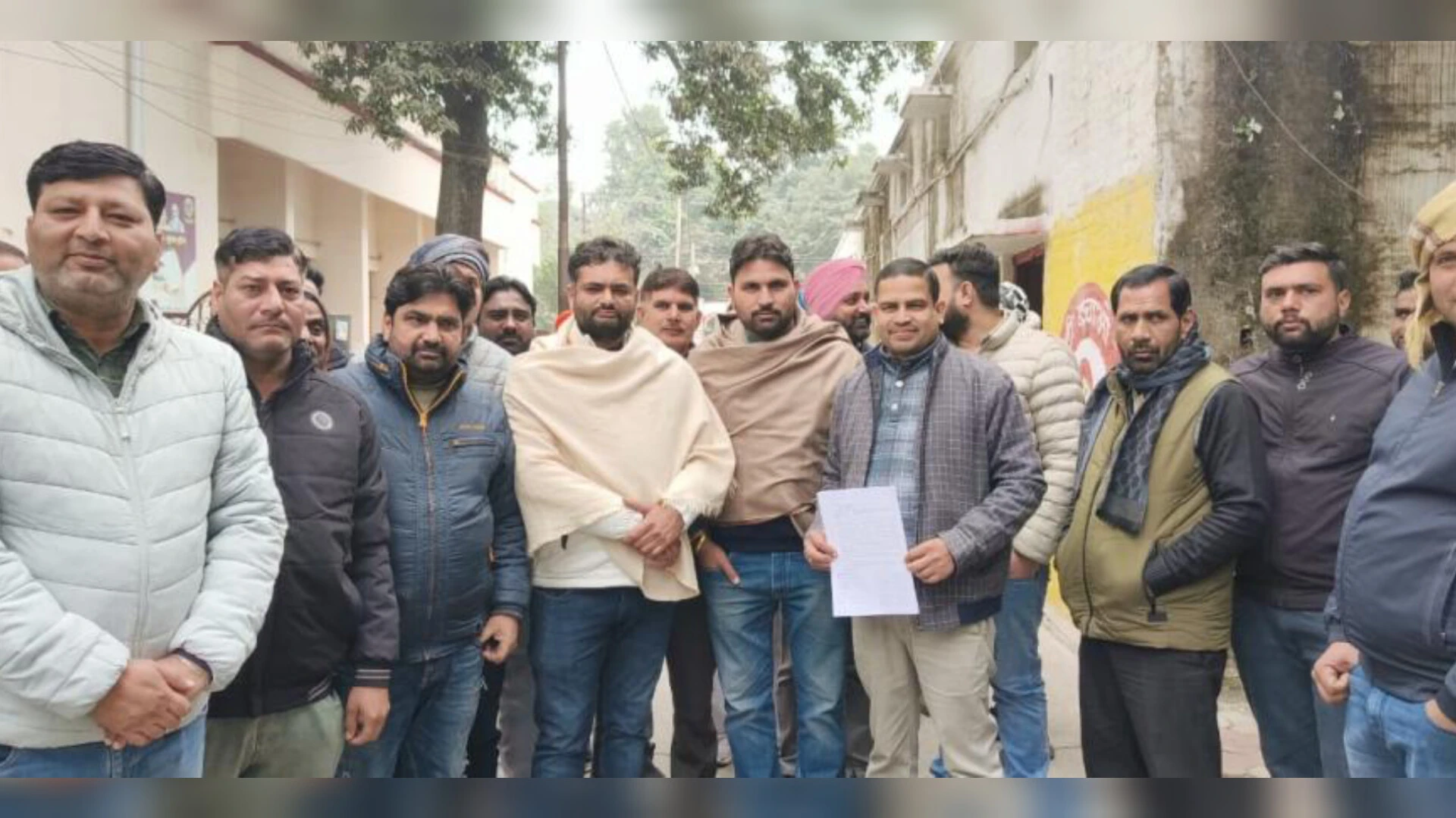 मुजफ्फरनगर: ट्रांसपोर्टरों ने भाकियू (अ) पर लगाया रंगदारी का आरोप, डीएम-एसएसपी से की शिकायत