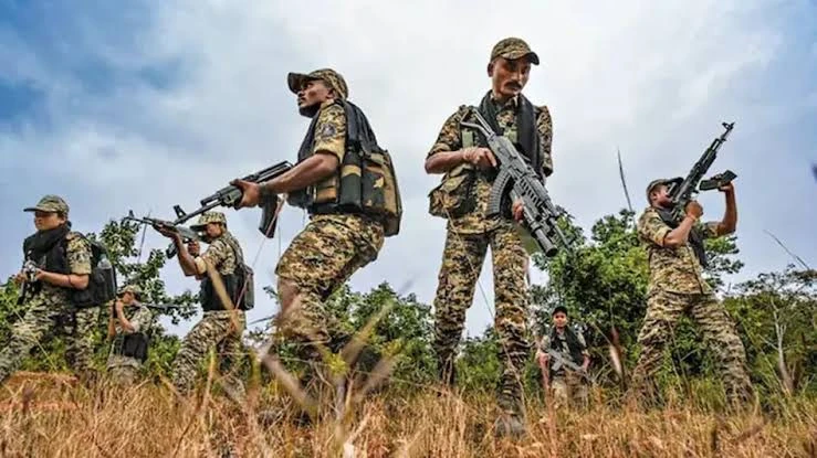 छत्तीसगढ़ में सुरक्षा बलों की बड़ी सफलता, मुठभेड़ में मार गिराए 14 नक्सली