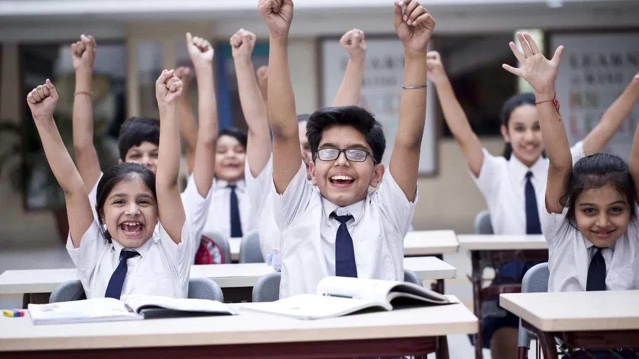 यूपी में स्कूलों की छुट्टियों का ऐलान, जानिए इस साल कब-कब रहेगा अवकाश