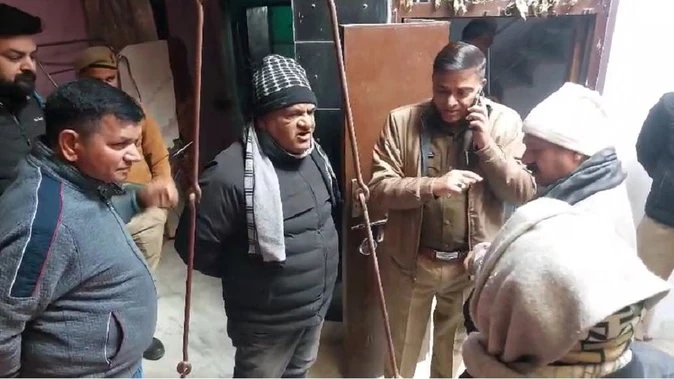 मथुरा में बुजुर्ग चांदी कारोबारी की गोली मारकर हत्या, घर में लूट की आशंका