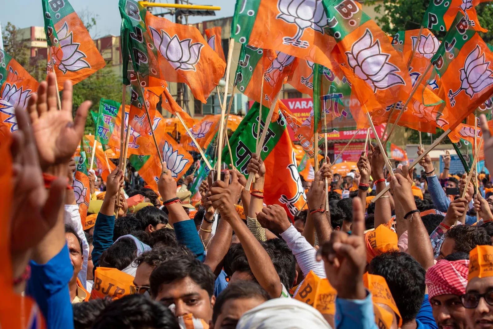 टीएमसी समर्थक महिलाओं पर भाजपा नेता की टिप्पणी से बवाल, पार्टी ने बनाई दूरी