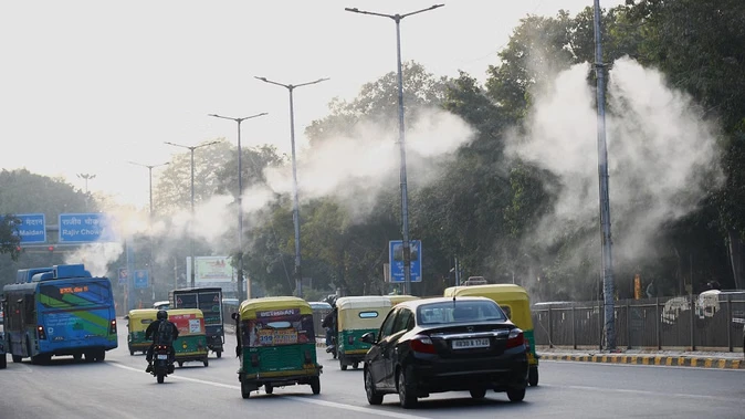 दिल्ली की हवा में थोड़ा सुधार, AQI ‘बेहद खराब’ से फिसलकर ‘खराब’ श्रेणी में
