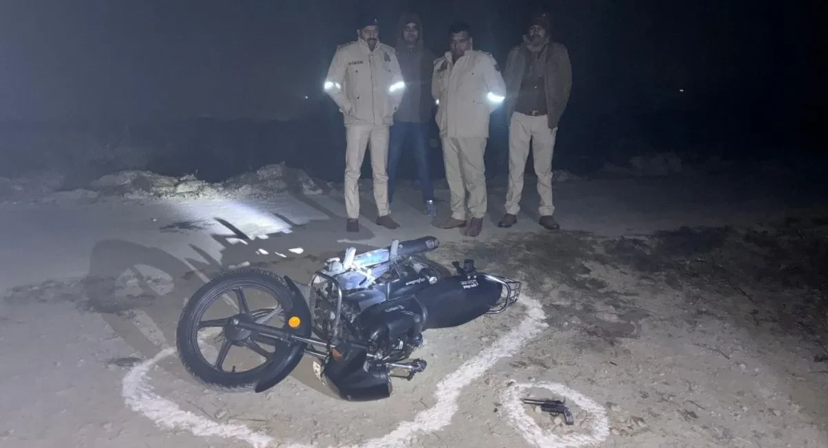 प्रयागराज में पुलिस और बदमाशों की मुठभेड़, हथियारों के साथ दो गिरफ्तार