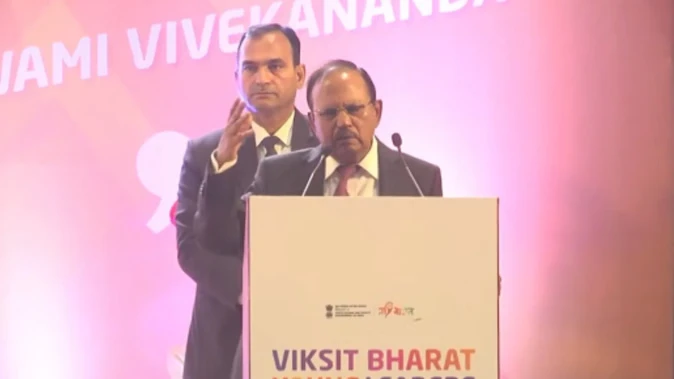 एनएसए अजीत डोभाल ने युवाओं से कहा- भारत का विकास तय है, चाहे देश ऑटोपायलट पर चले