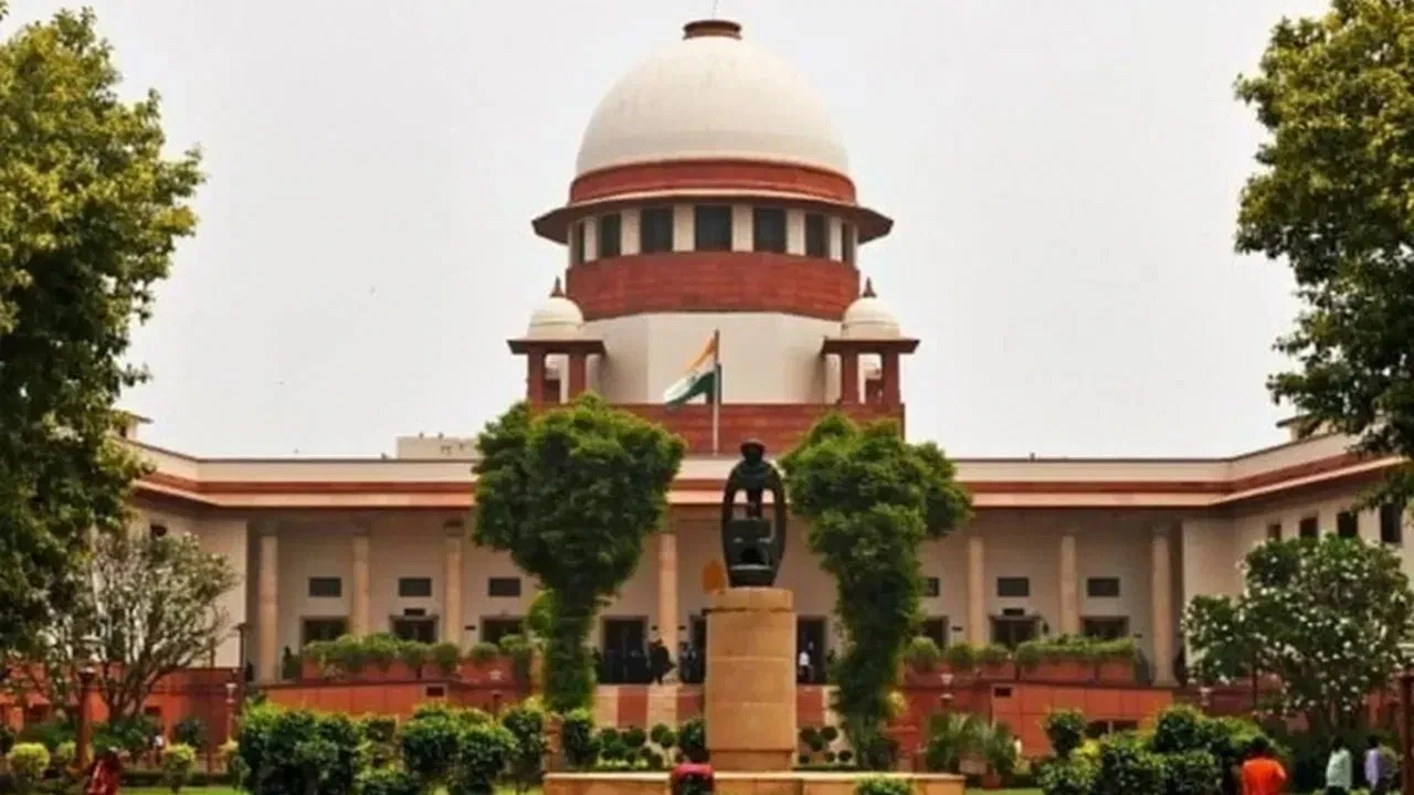 सीईसी और ईसी को मुकदमे से सुरक्षा देने वाले कानून की वैधता पर सुप्रीम कोर्ट में सुनवाई