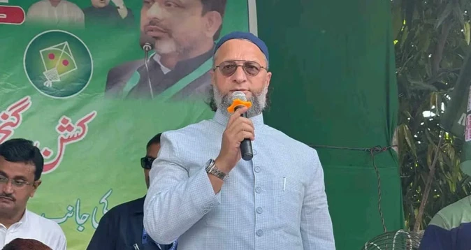 ओवैसी ने महाराष्ट्र में आरएसएस और केंद्र सरकार पर साधा निशाना