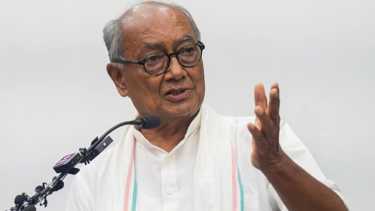 दिग्विजय सिंह ने राज्यसभा की सीट छोड़ी, अब मध्यप्रदेश में सक्रिय राजनीति पर देंगे ध्यान