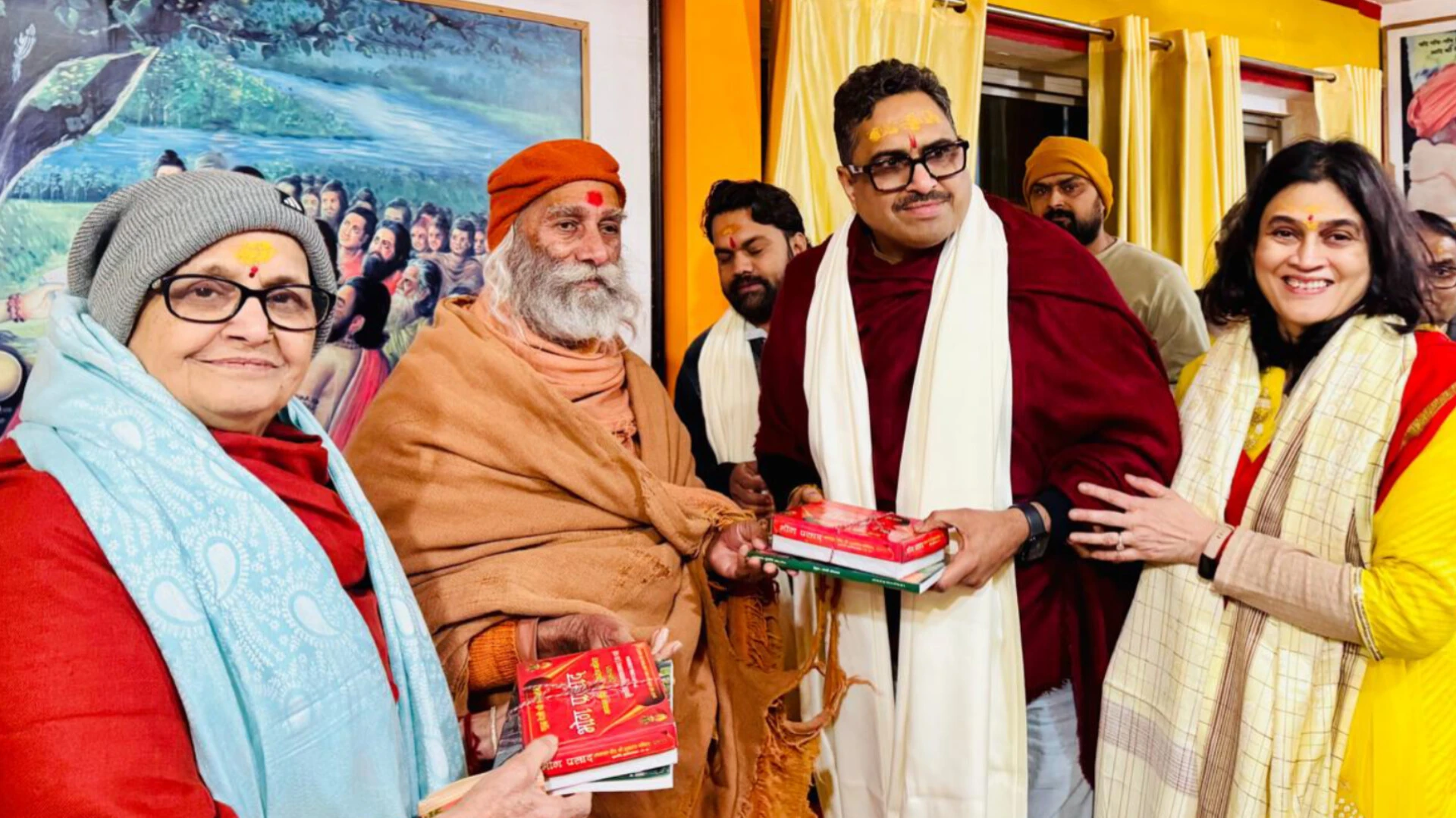 शुकतीर्थ पहुंचे सूचना प्रसारण मंत्रालय के सचिव संजय जाजू, स्वामी कल्याणदेव को दी श्रद्धांजलि