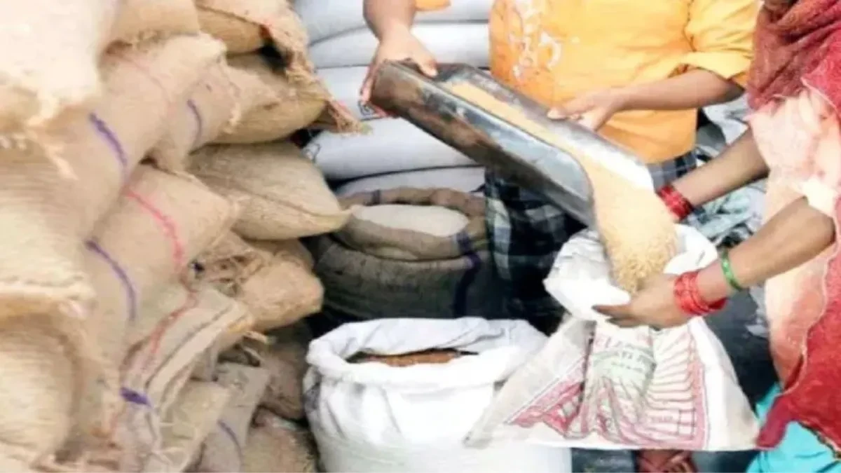 गाजीपुर में मुफ्त राशन पर संकट, 2 लाख से अधिक लोगों के जनवरी में कटेंगे नाम