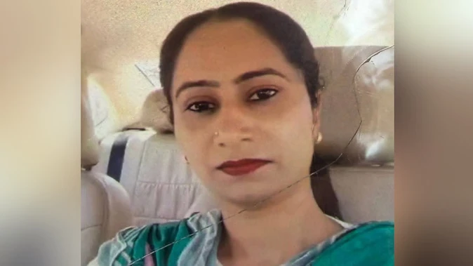 संगरूर हादसा: पेड़ से टकराते ही धधकी कार, महिला पुलिसकर्मी और मां जिंदा जलीं