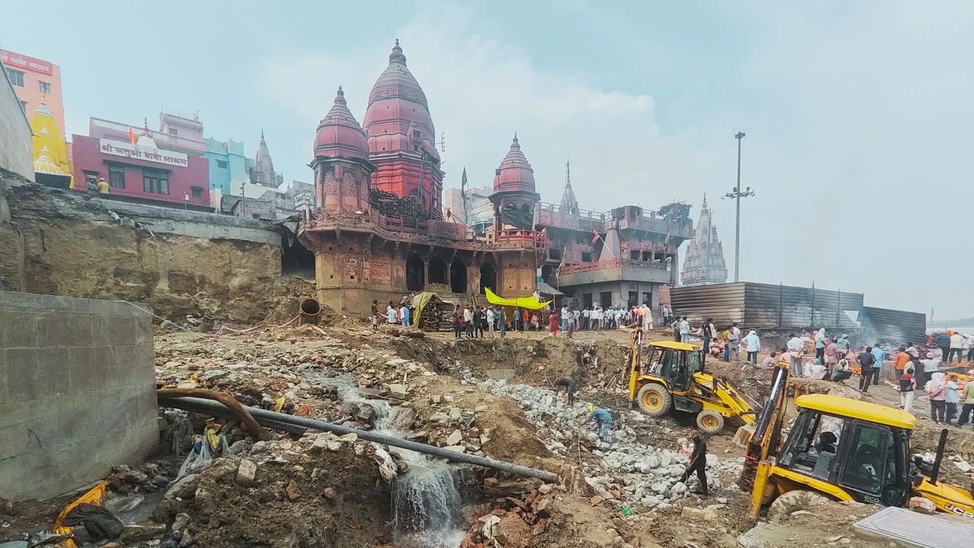 यूपी: मणिकर्णिका घाट पर मंदिर तोड़े जाने को लेकर तेज हुई बयानबाजी