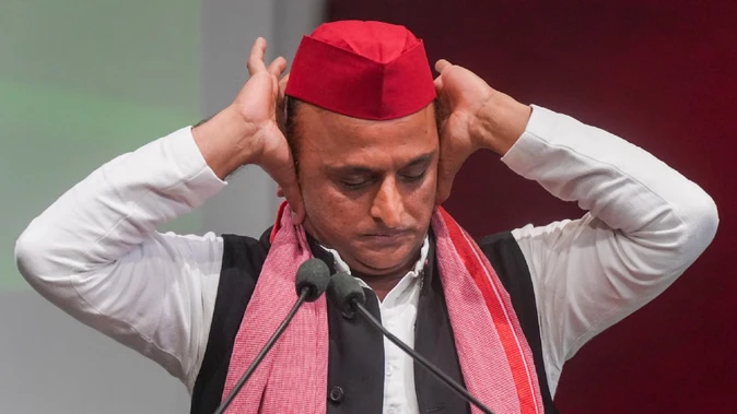 2027 की तैयारी में सपा, अखिलेश ने सांसदों की बैठक बुलाई