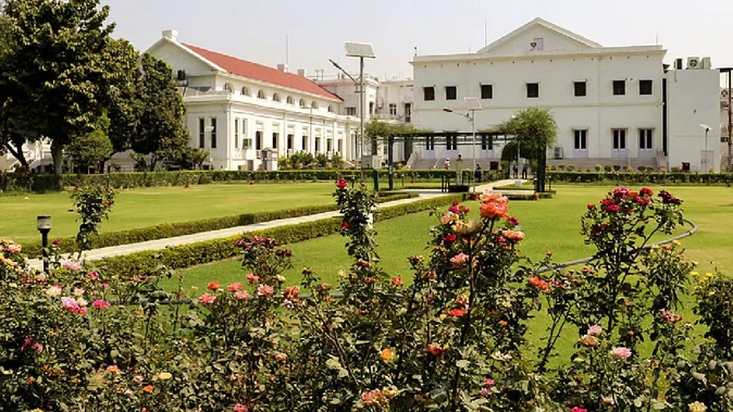 उत्तर प्रदेश का राजभवन अब ‘जन भवन’, राज्यपाल के आवास का नाम बदला