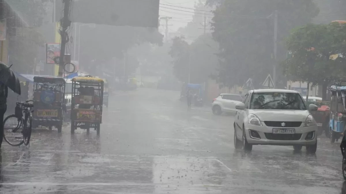 यूपी में कल से बदलेगा मौसम, बारिश और ओलों का अलर्ट जारी
