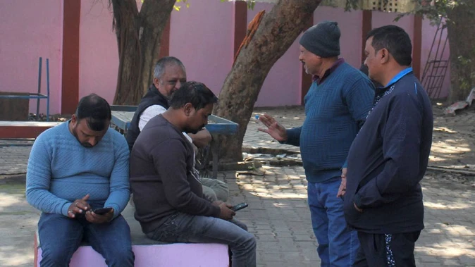 बाराबंकी में कारोबारी ने रिवाल्वर से की आत्महत्या, भेजा 'जय माता रानी' का संदेश