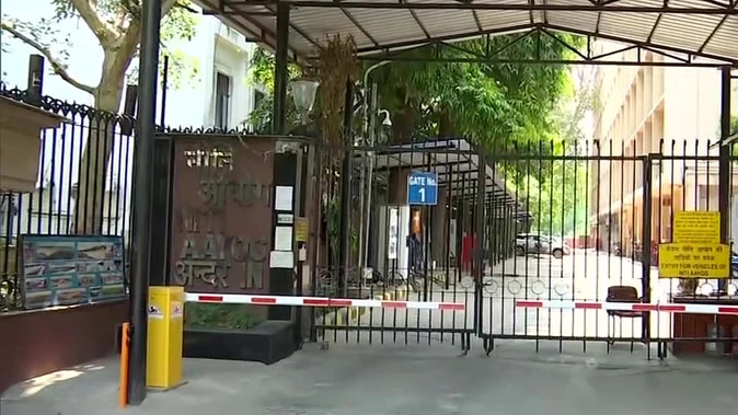 नीति आयोग में घुसने की कोशिश, शख्स सुरक्षाबलों से भिड़ा; जांच जारी