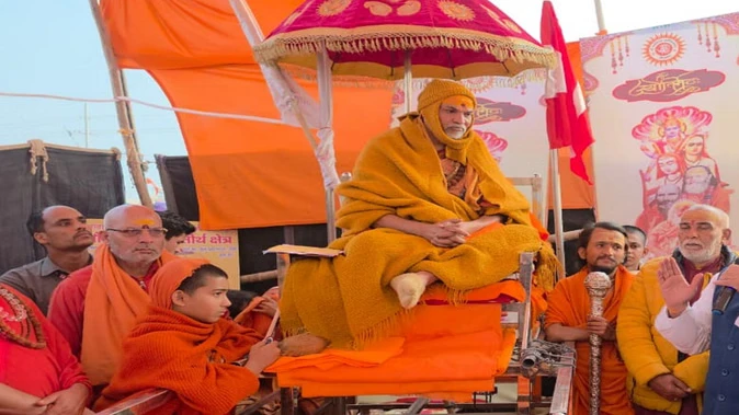 शंकराचार्य अविमुक्तेश्वरानंद का धरना सातवें दिन भी जारी, शिविर में बढ़ाई गई सुरक्षा