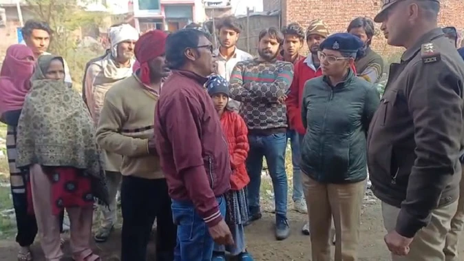 बागपत: किराए के कमरे में जला युवक, पुलिस ने दरवाजा तोड़कर निकाला शव