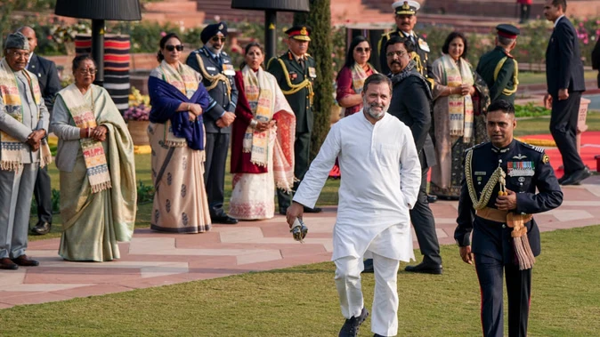 गणतंत्र दिवस समारोह में राहुल-खरगे को तीसरी पंक्ति में बैठाने पर भड़की कांग्रेस
