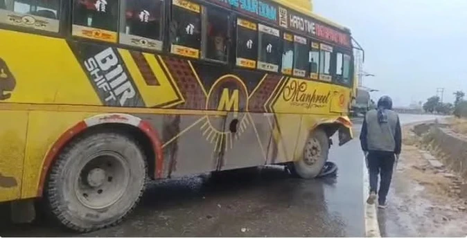 उधमपुर: हाईवे पर तेज रफ्तार बस ने बाइक को मारी टक्कर, चार की मौत