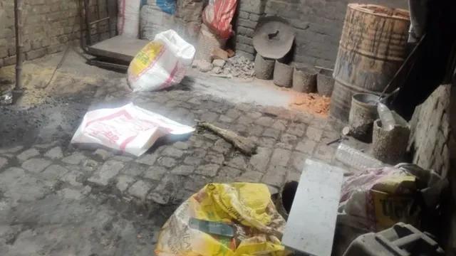 दिल्ली के शाहदरा में निगम की बड़ी कार्रवाई, प्रदूषण फैलाने वाली तीन फैक्ट्रियां सील