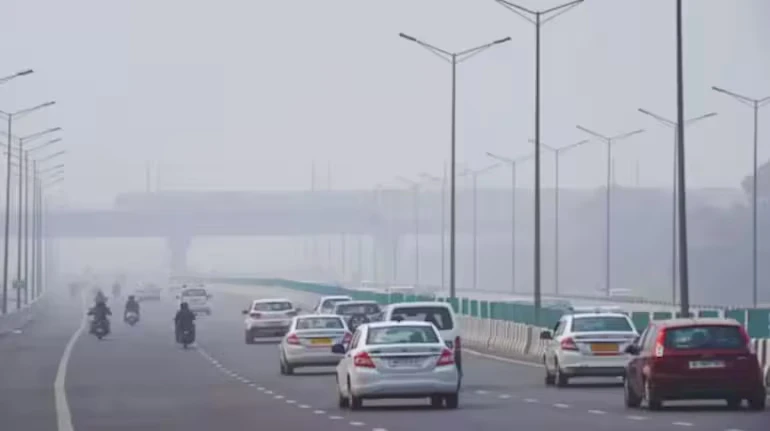 बारिश के बाद भी दिल्ली-एनसीआर की हवा खराब, AQI 273 पर कायम