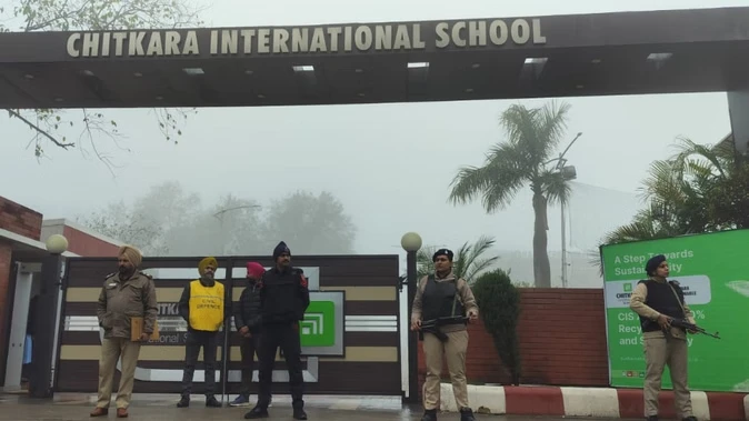चंडीगढ़ में हड़कंप: बम की धमकी मिलने के बाद खाली करवाए स्कूल