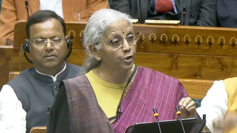 निर्मला सीतारमण ने पेश किया 2026-27 का बजट: रक्षा, रेलवे और स्वास्थ्य पर जोर