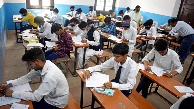जूता-मोजा पहनकर नहीं दे पाएंगे इंटर परीक्षा, बिहार बोर्ड ने जारी की एडवाइजरी
