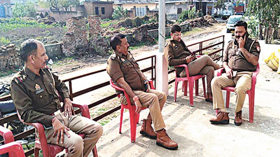 मेरठ: 16 वर्षीय दुष्कर्म पीड़िता की मौत के बाद गांव में तनाव, सुरक्षा बढ़ाई