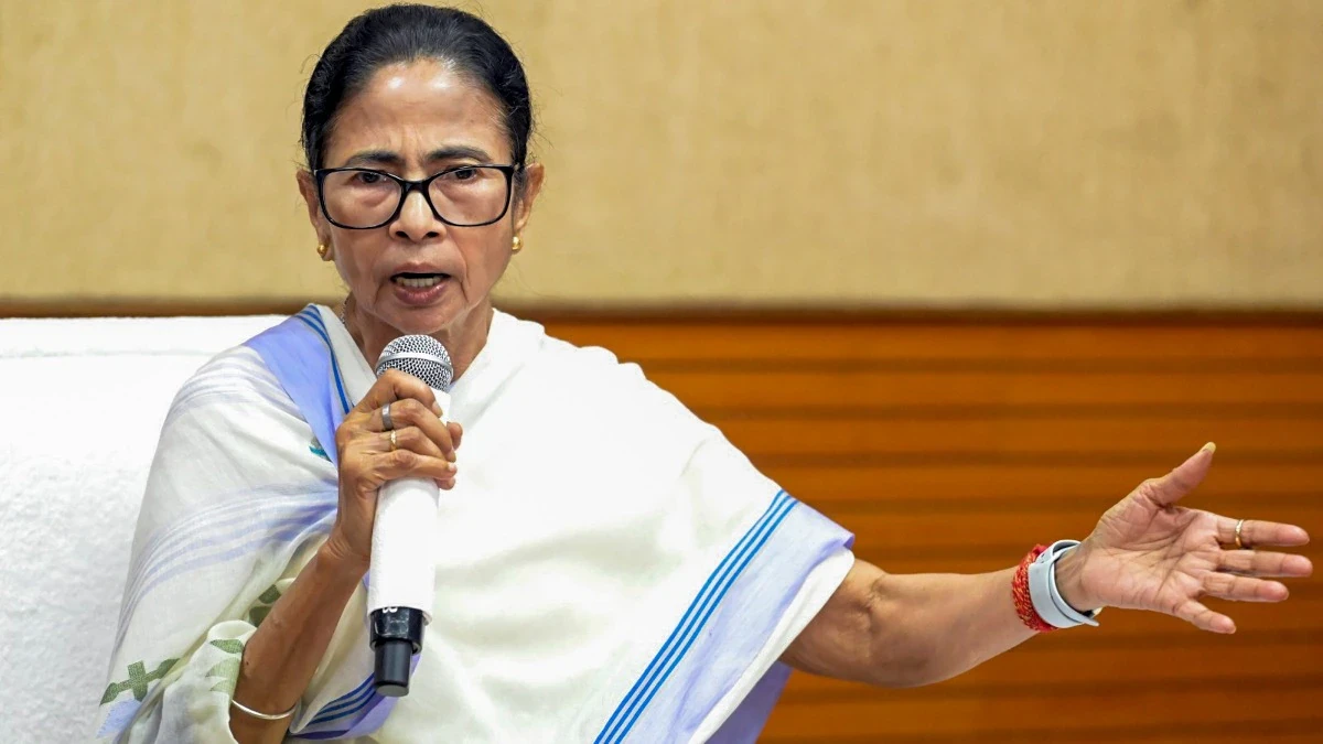 ममता बनर्जी ने SIR प्रक्रिया पर उठाए चुनावी भेदभाव और लोकतंत्र पर सवाल