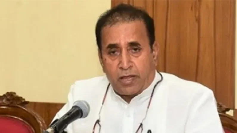 'छोटे चार्टर्ड विमान में सफर न करें गडकरी', अनिल देशमुख ने क्यों कही ये बात?