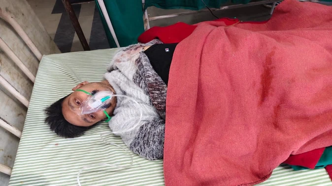 मंडी में दो गुटों की भिड़ंत, युवक पर चाकू से हमला