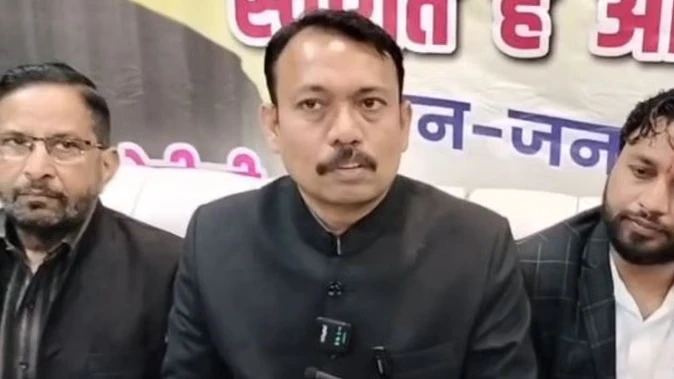 अलंकार अग्निहोत्री ने यूजीसी नियमों पर उठाया सवाल, राजनीति में कदम रखने की अटकलें