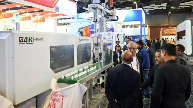 देश में प्लास्टिक रीसाइक्लिंग को बढ़ावा, युवाओं के लिए प्रशिक्षण केंद्र स्थापित