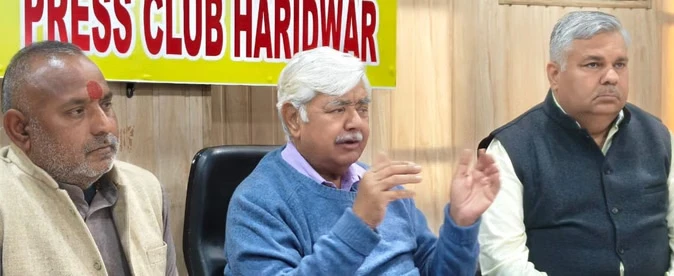 पर्यटन स्थल नहीं हैं मंदिर, पूजा करने वाले ही जाएं: आलोक कुमार