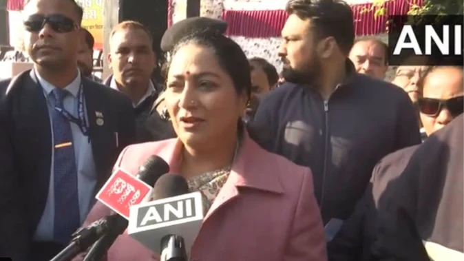 दिल्ली जल्द बनेगी ई-बस क्रांति की राजधानी, सीएम ने जनता के भरोसे पर जताया आभार