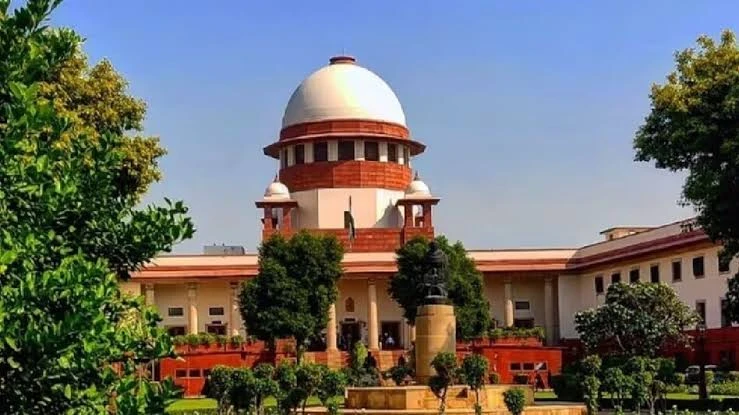 वकील और मुवक्किल पर अदालत में हमला, सुप्रीम कोर्ट ने कहा 'गुंडा राज स्वीकार्य नहीं'