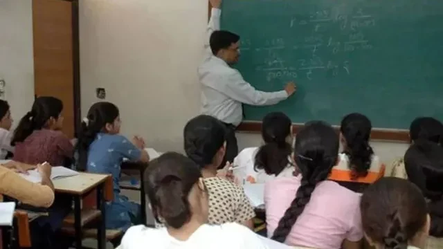 हरियाणा में कई शिक्षकों की नौकरी संकट में, नायब सरकार ने दिया एक साल का समय