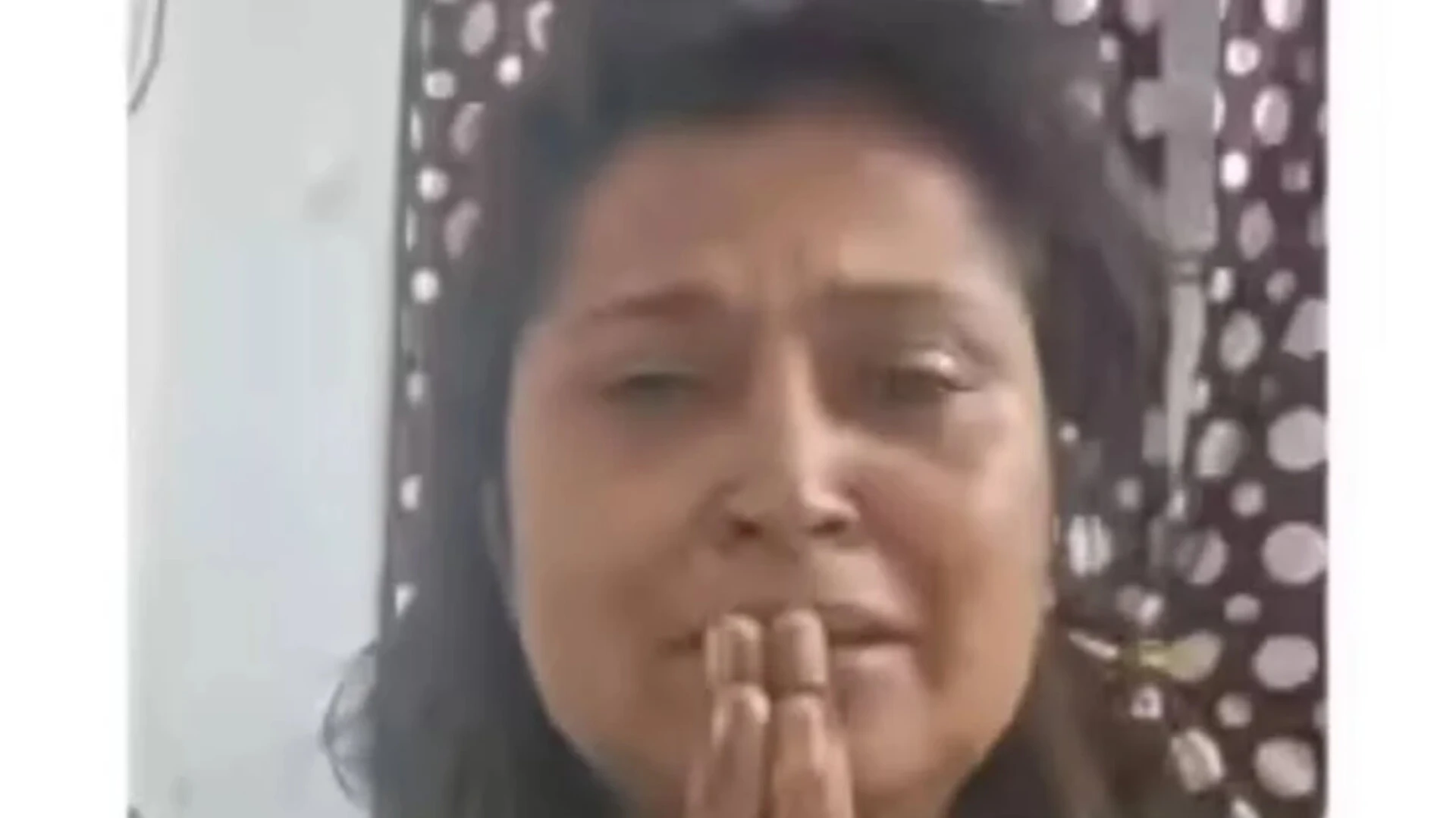 नोएडा में कार भिड़ंत के बाद महिला से अभद्रता का आरोप, वीडियो वायरल