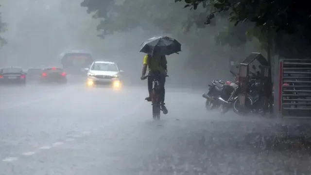 यूपी-एमपी और उत्तराखंड समेत 10 राज्यों में होगी झमाझम बारिश, अलर्ट जारी