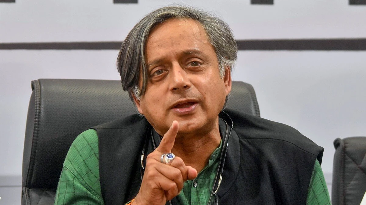 शशि थरूर ने की एआई इम्पैक्ट समिट की तारीफ , बोले- 'कुछ छोटी गड़बड़ियां सामान्य'
