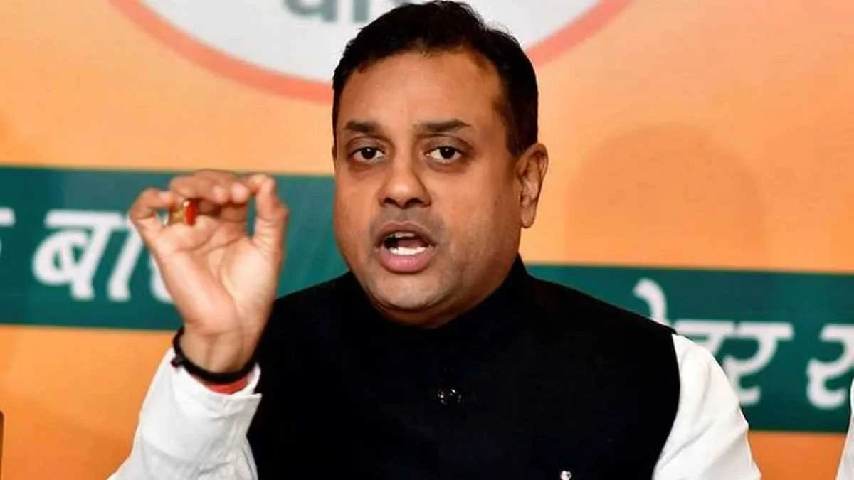 एआई शिखर सम्मेलन में युवा कांग्रेस का प्रदर्शन, भाजपा और रक्षा मंत्री ने की आलोचना