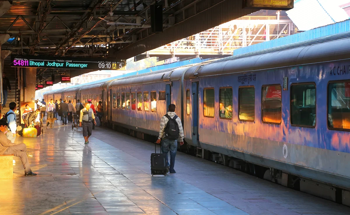 रेलवे में बड़ा बदलाव: अब बोर्डिंग स्टेशन बदलना होगा आसान