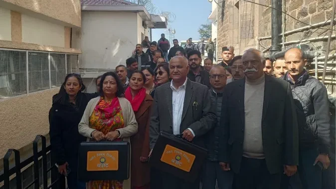 शिमला नगर निगम का तीसरा बजट पेश, भाजपा पार्षदों ने किया हंगामा