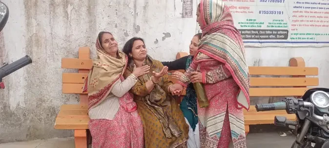 धामपुर: मोटरसाइकिल से जा रहे युवक की सड़क हादसे में मौत