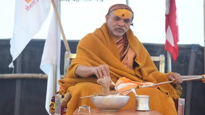 बच्चों के यौन शोषण मामले में स्वामी अविमुक्तेश्वरानंद और शिष्य के खिलाफ एफआईआर दर्ज करने का आदेश