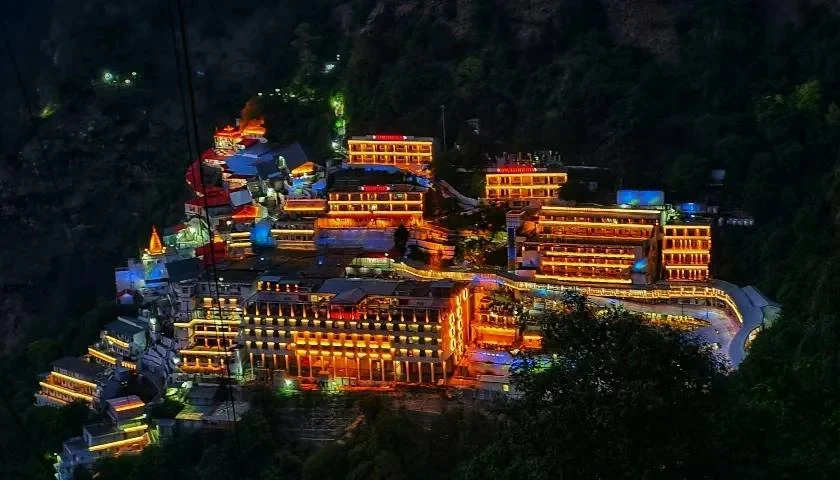 वैष्णो देवी भवन पर आतंकी हमले का अलर्ट, चप्पे-चप्पे पर कड़ी निगरानी