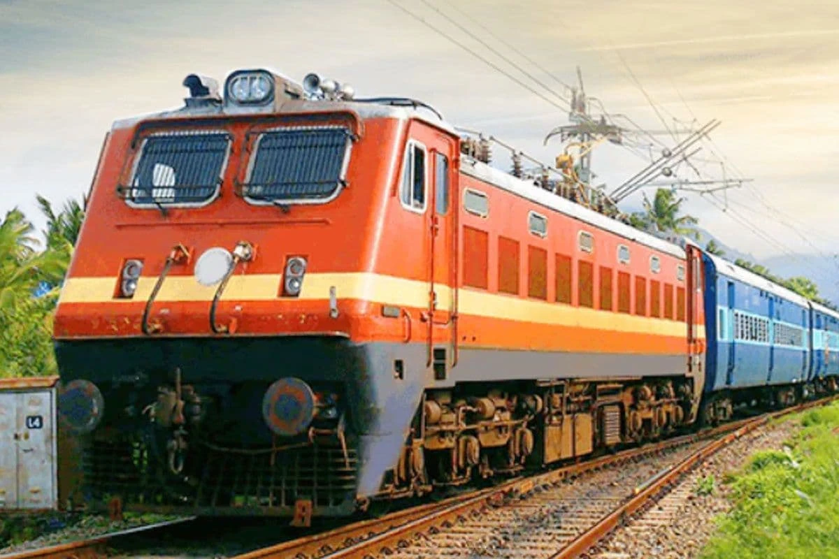 होली पर घर जाने वालों के लिए खुशखबरी: उत्तर मध्य रेलवे चला रहा विशेष होली स्पेशल ट्रेनें