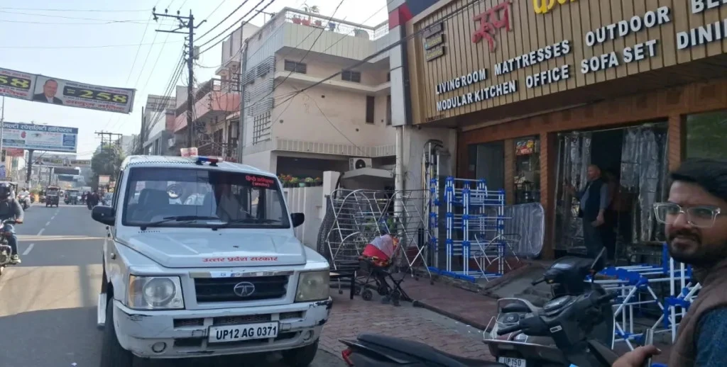 मुजफ्फरनगर: कच्ची पर्ची से बिक्री पड़ी भारी, रूप फर्नीचर से ढाई लाख रुपये कराए जमा